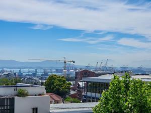 To Let 2 Bedroom Property for Rent in Green Point Western Cape